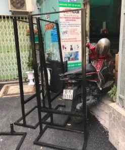 standee khung sắt