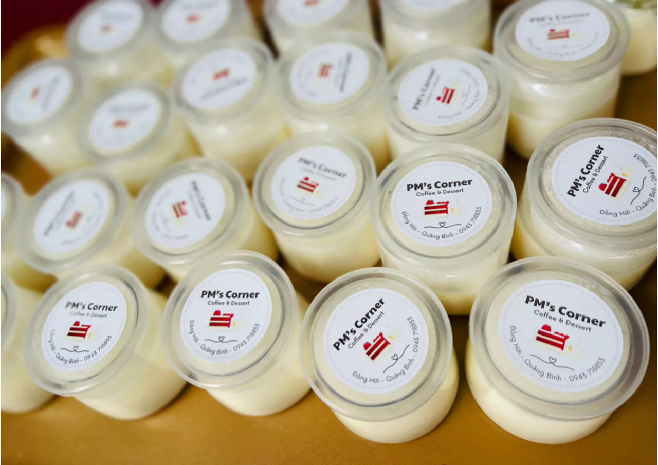 In Tem Nhãn sticker Decal Giá Rẻ Kích Thước 4x4cm cắt bế demi theo hình 2 in tem nhãn