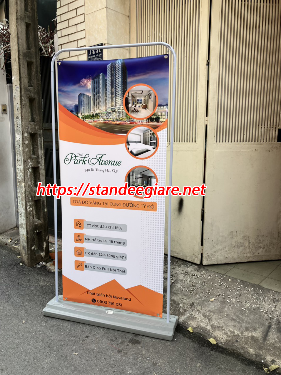 Standee Kệ Kiểu Cửa Đế Nước 60×160cm 1 ke-kieu-cua-de-nuoc