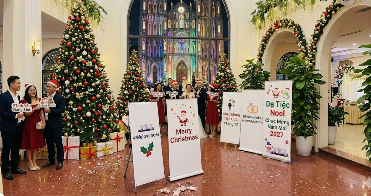 Kích Thước Standee Phổ Biến – Chuẩn, Dễ Chọn