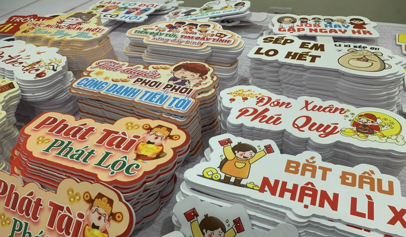 Hashtag Cầm Tay Làm Bằng Chất Liệu Gì Để Đẹp nhất - mẫu thực tế
