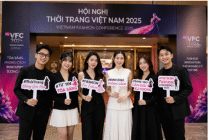 Hashtag Cầm Tay Là Gì? Vì Sao Sự Kiện Nào Cũng Cần?