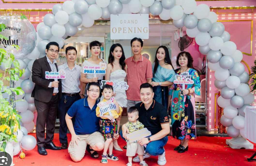 Top Câu Slogan Hashtag Cầm Tay Viral Cho Khai Trương 2026 - mẫu thực tế