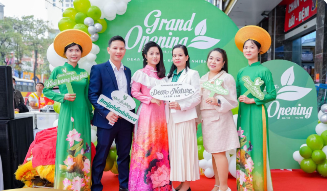 Top Câu Slogan Hashtag Cầm Tay Viral Cho Khai Trương 2026 - mẫu thực tế