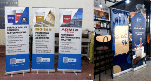 Ưu Nhược Điểm Của Standee Cuốn Nhôm So Với Các Loại Standee Khác